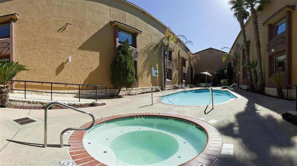 Country Inn & Suites By Radisson, Lackland Afb San Antonio , Tx Extérieur photo