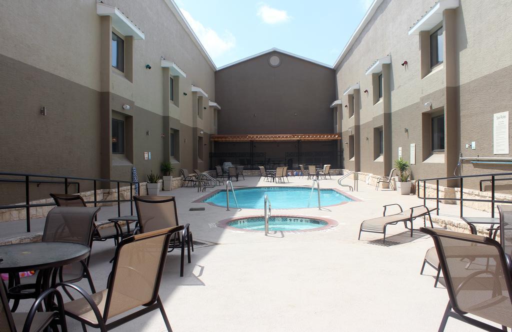 Country Inn & Suites By Radisson, Lackland Afb San Antonio , Tx Extérieur photo